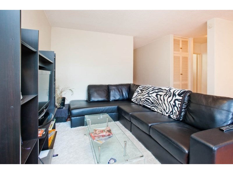 2/47 Rolle Street, Holland Park West QLD 4121