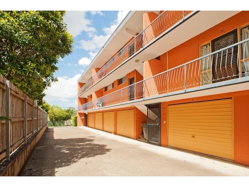 2/47 Rolle Street, Holland Park West QLD 4121