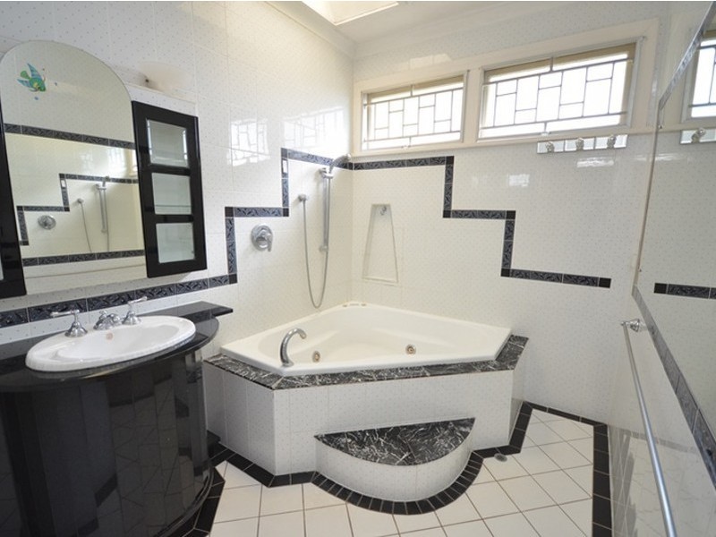 88 Hoff St, Mount Gravatt East QLD 4122