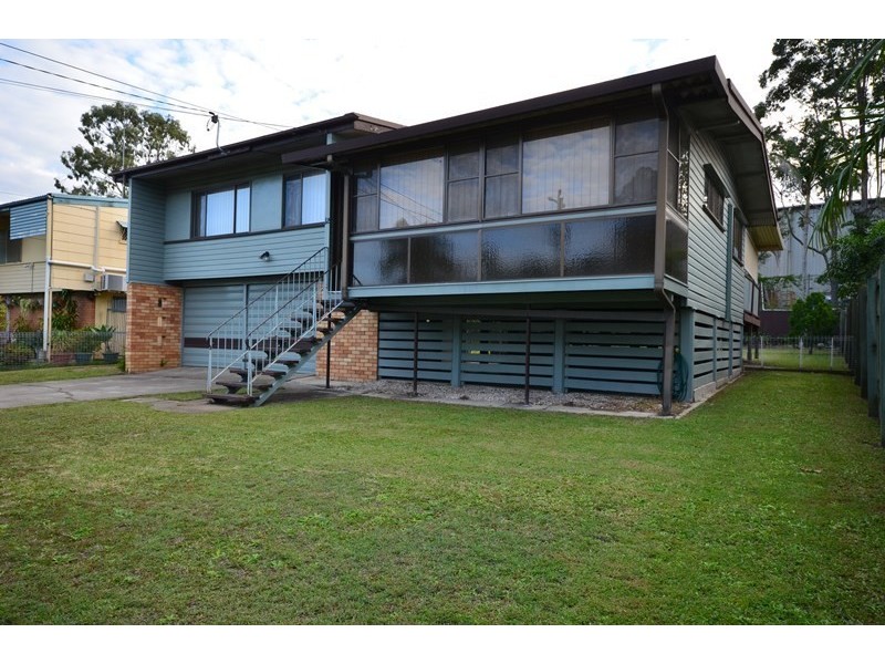 12 Grout St, Macgregor QLD 4109