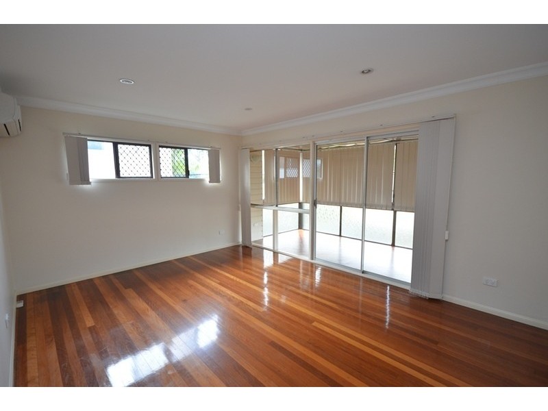 12 Grout St, Macgregor QLD 4109