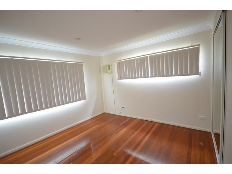 12 Grout St, Macgregor QLD 4109