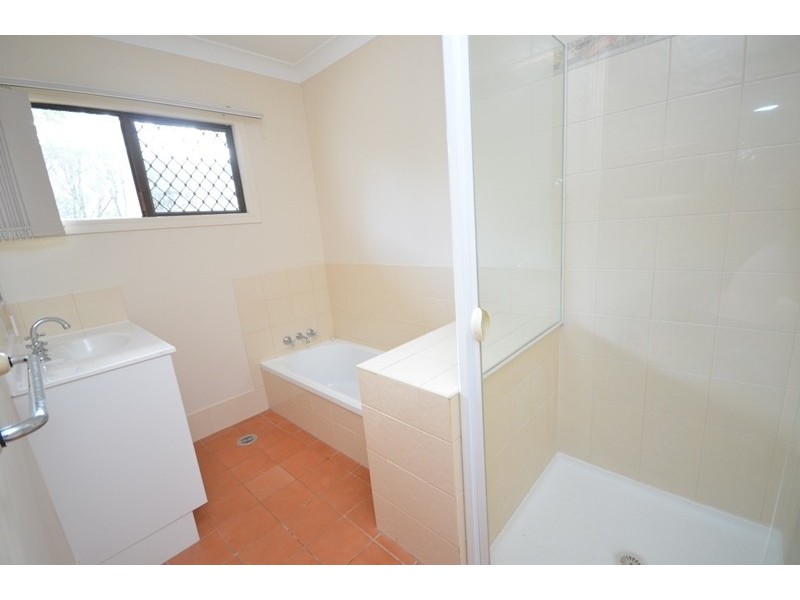 12 Grout St, Macgregor QLD 4109