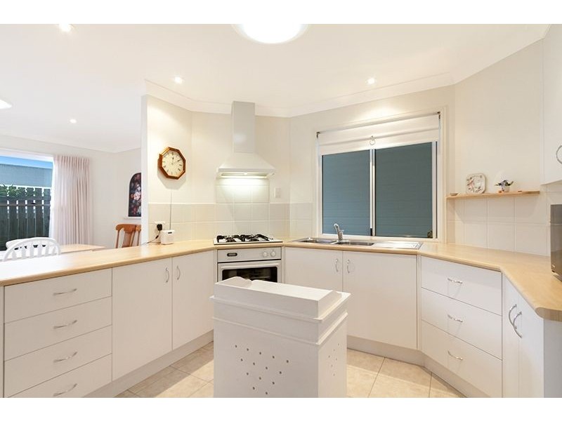 Holland Park West QLD 4121