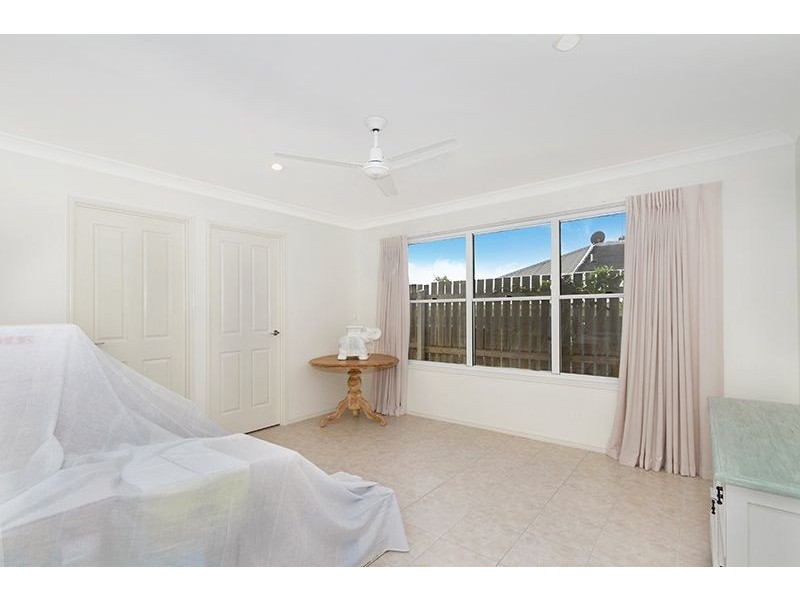 Holland Park West QLD 4121