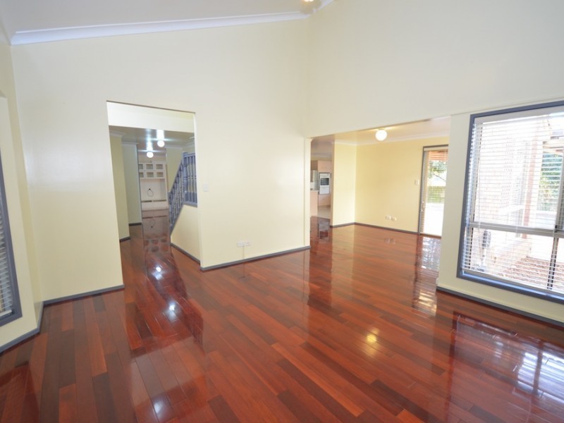 27 Tristania Way, Mount Gravatt East QLD 4122