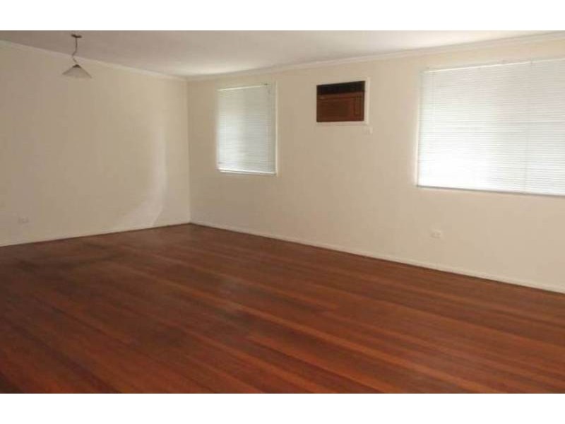 35 Curfew St, Upper Mount Gravatt QLD 4122