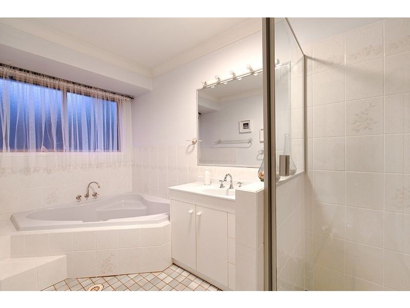 14 Battunga St, Wishart QLD 4122