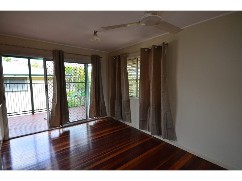 71 Troughton, Sunnybank QLD 4109
