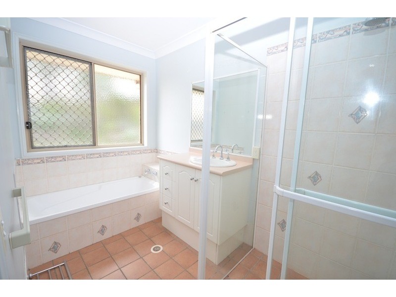 17 Wattle Close, Mackenzie QLD 4156