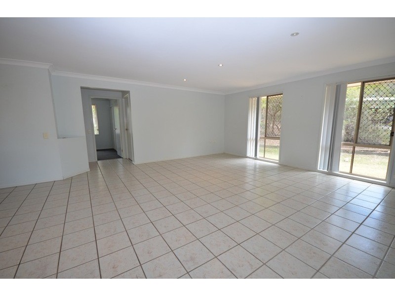 17 Wattle Close, Mackenzie QLD 4156