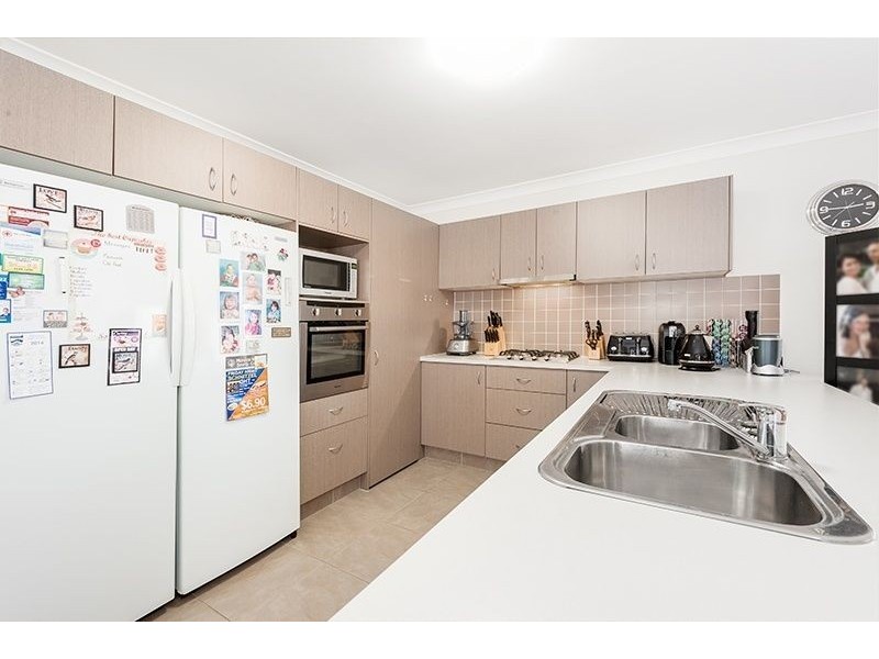 6 Alexander Close, Mackenzie QLD 4156