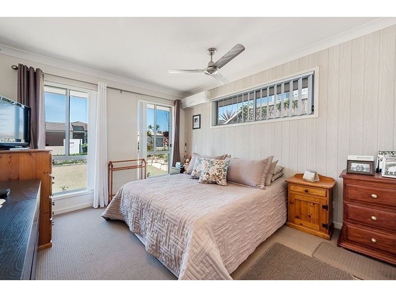 6 Alexander Close, Mackenzie QLD 4156