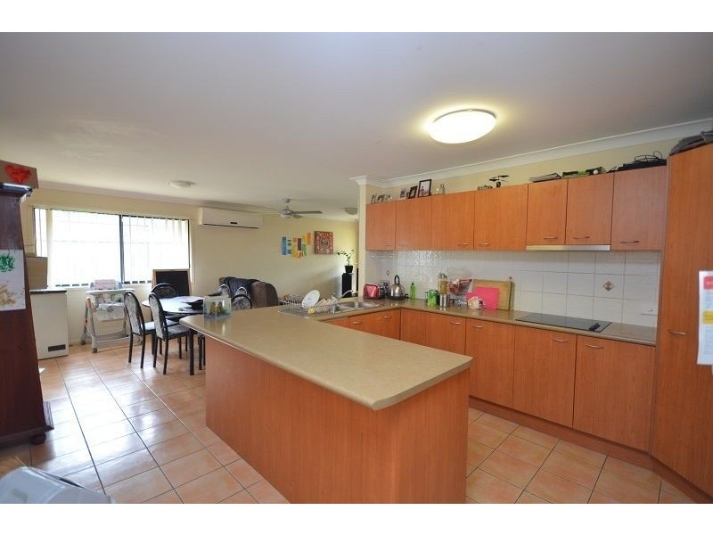 4 Clint Parade, Crestmead QLD 4132