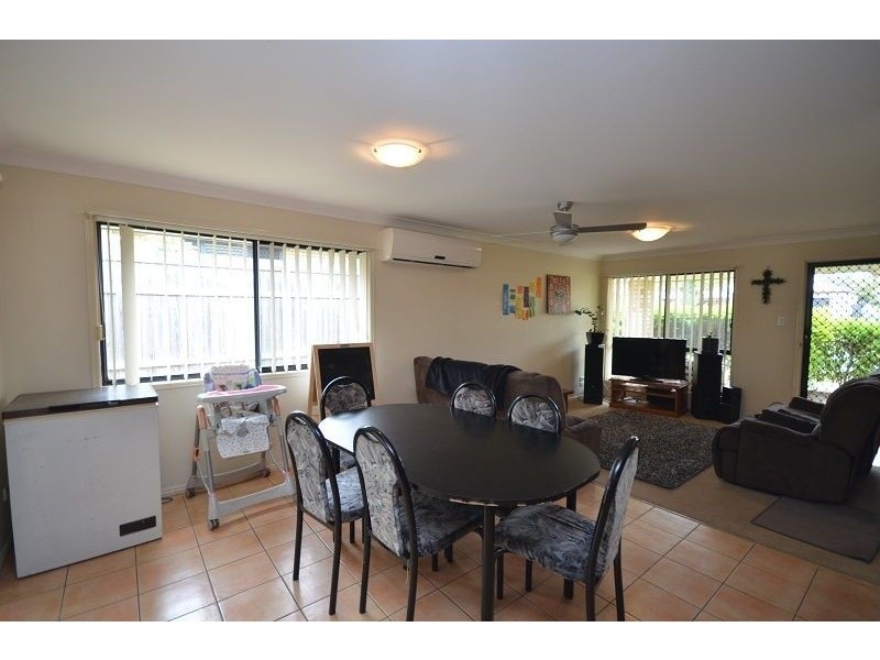 4 Clint Parade, Crestmead QLD 4132