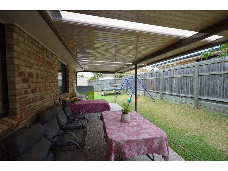 4 Clint Parade, Crestmead QLD 4132