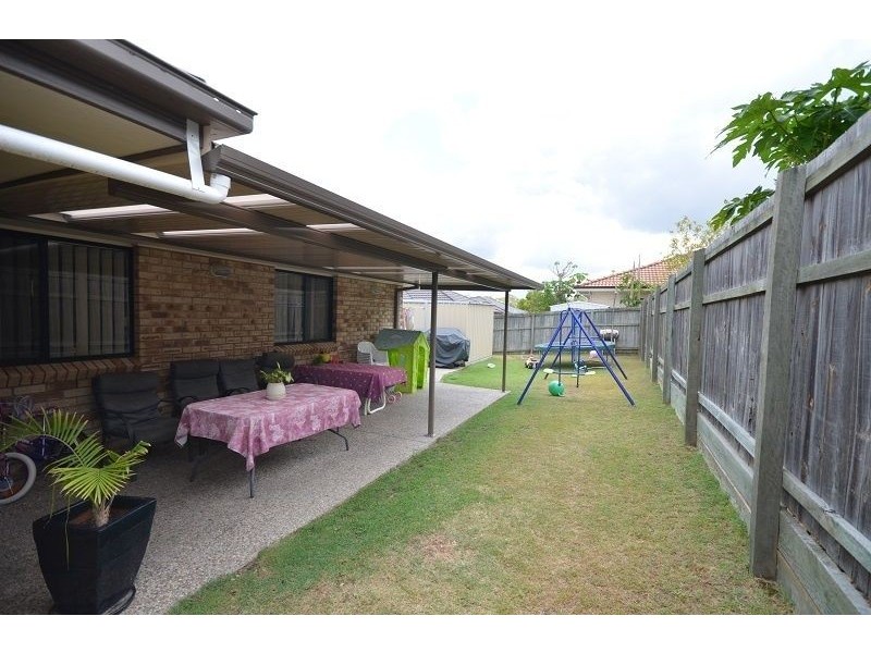 4 Clint Parade, Crestmead QLD 4132