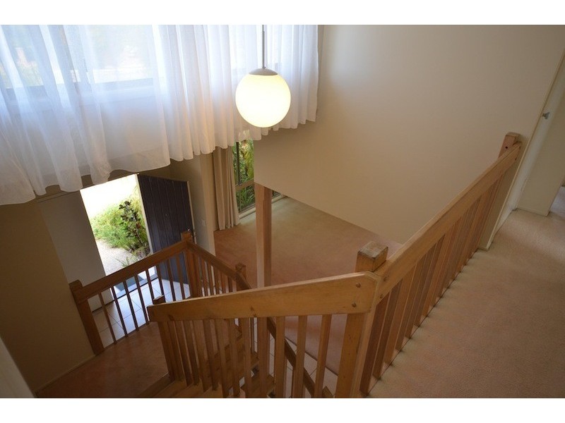 27 Greenwood St, Wishart QLD 4122