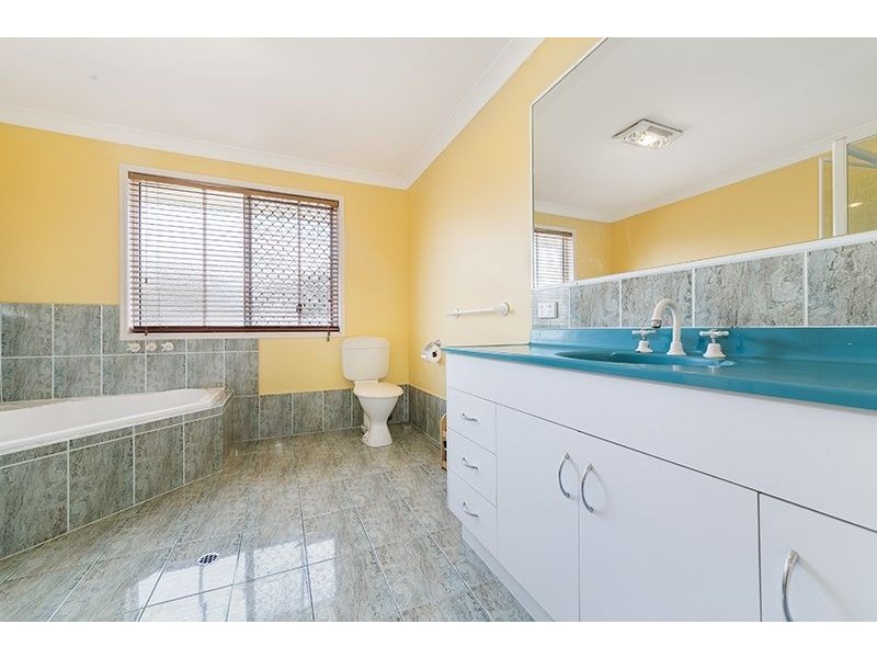 404 Deception Bay Rd, Deception Bay QLD 4508