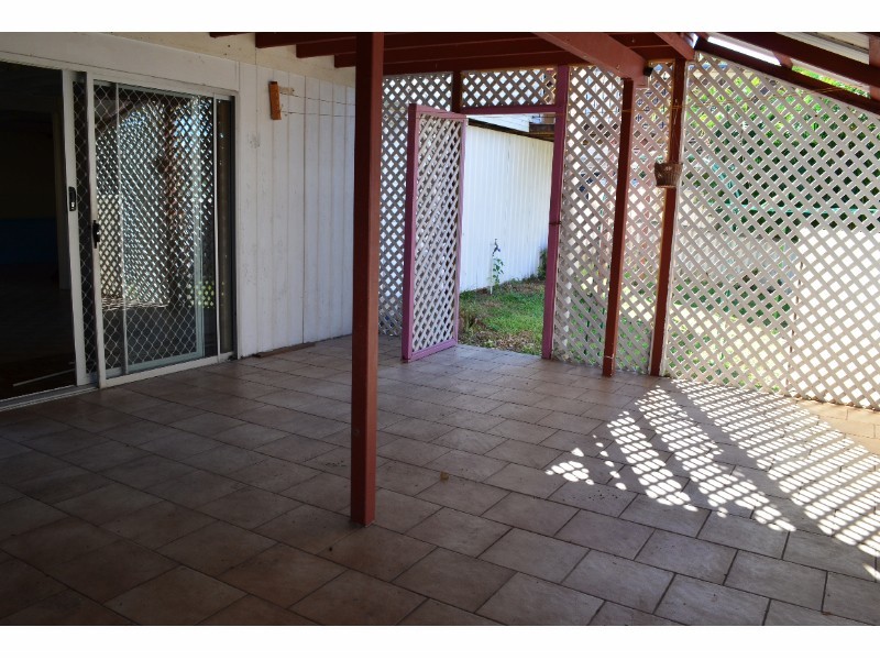 92  Newnham Rd, Mount Gravatt East QLD 4122