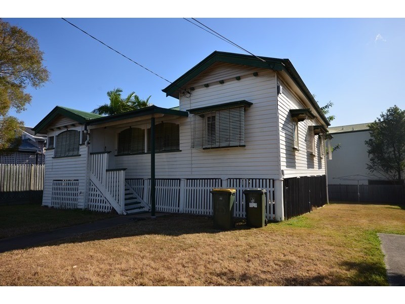5 Harwill St, Coorparoo QLD 4151