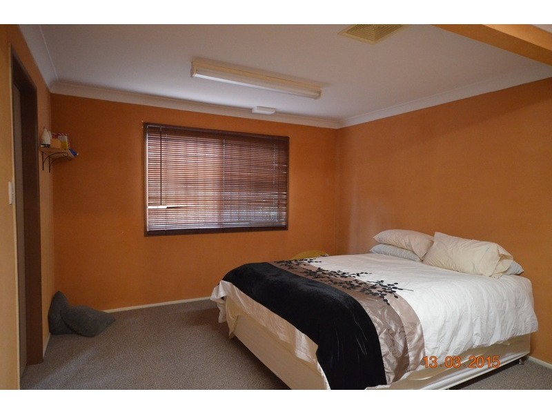 6a Redleaf St, Mansfield QLD 4122