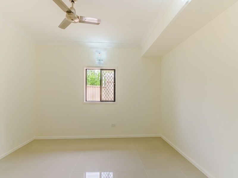 9 Juanita Grove, Springwood QLD 4127