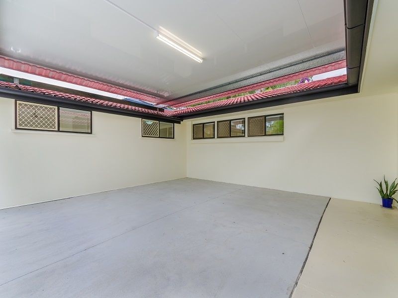 9 Juanita Grove, Springwood QLD 4127