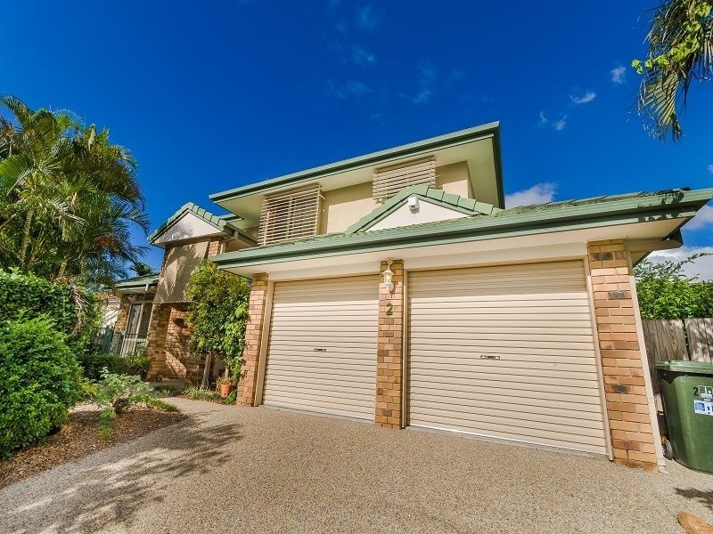 2 Engelmann Close, Carindale QLD 4152