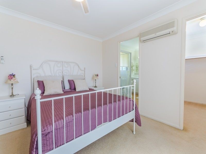 2 Engelmann Close, Carindale QLD 4152