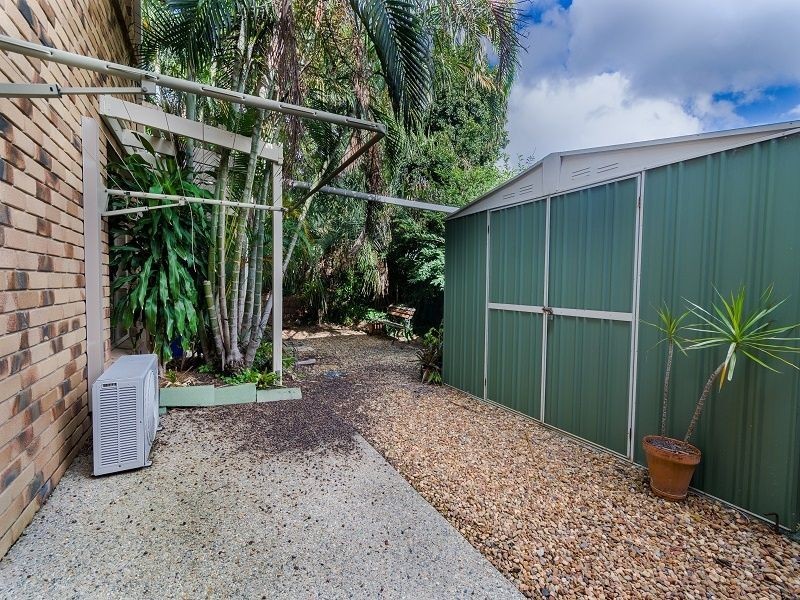 2 Engelmann Close, Carindale QLD 4152