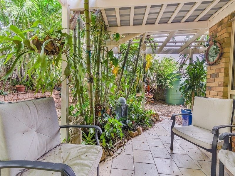 2 Engelmann Close, Carindale QLD 4152