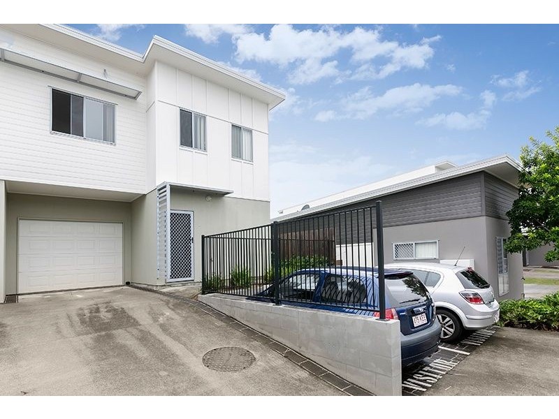 6/2-10 Cascade Dr, Underwood QLD 4119