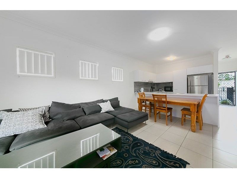 6/2-10 Cascade Dr, Underwood QLD 4119