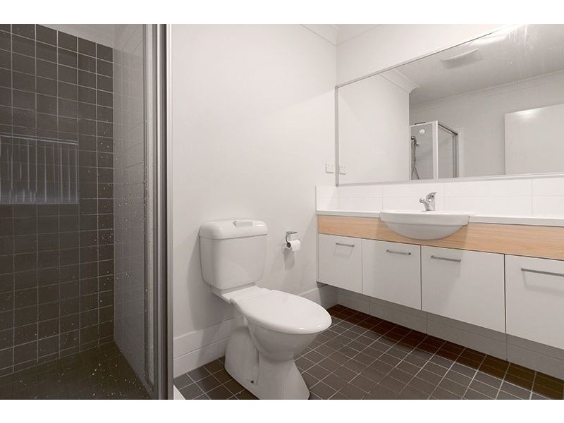 6/2-10 Cascade Dr, Underwood QLD 4119