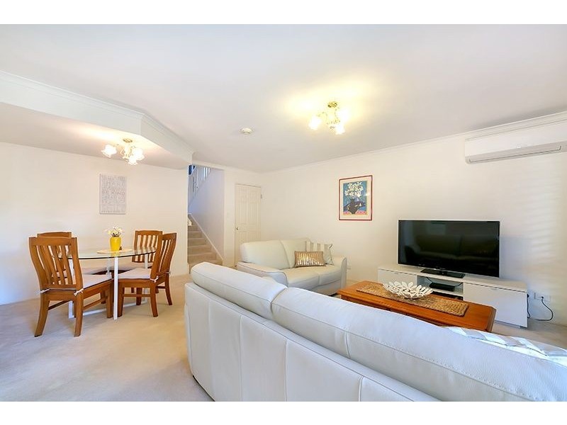 9/302 College Rd, Karana Downs QLD 4306