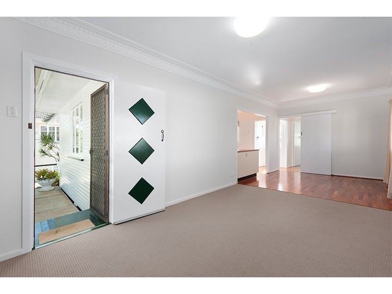 Holland Park West QLD 4121