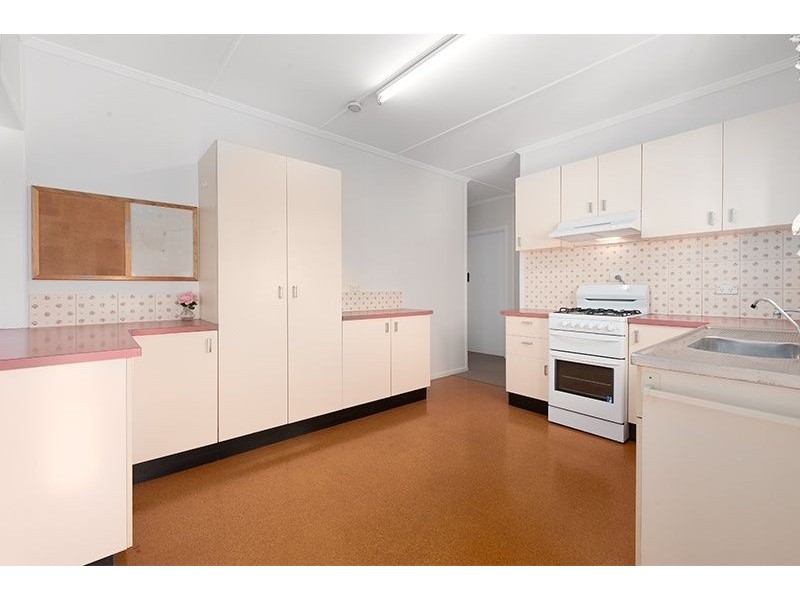 Holland Park West QLD 4121