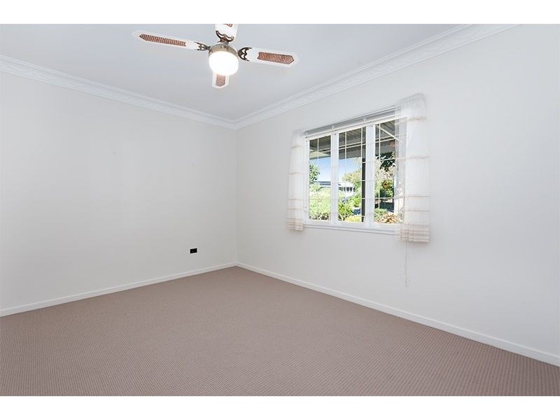 Holland Park West QLD 4121