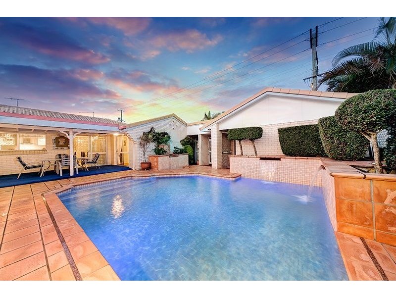 500 Mains Road, Macgregor QLD 4109