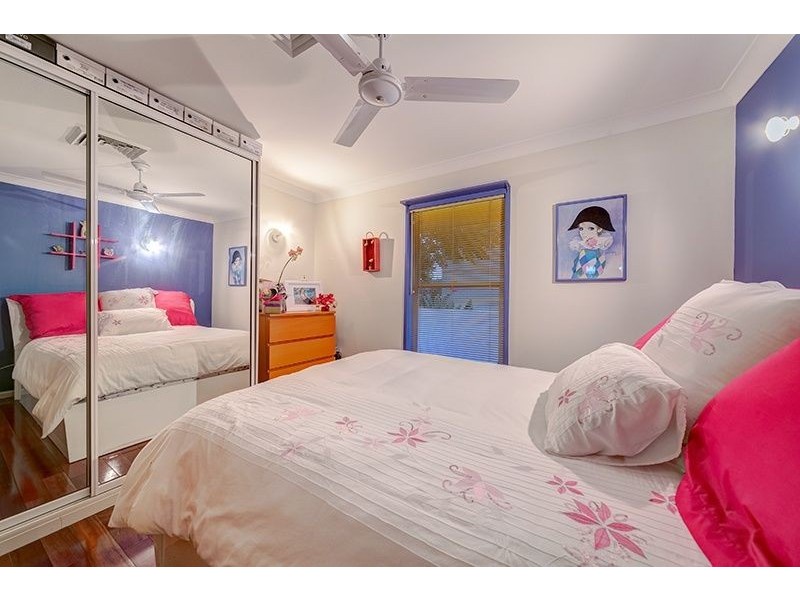 500 Mains Road, Macgregor QLD 4109