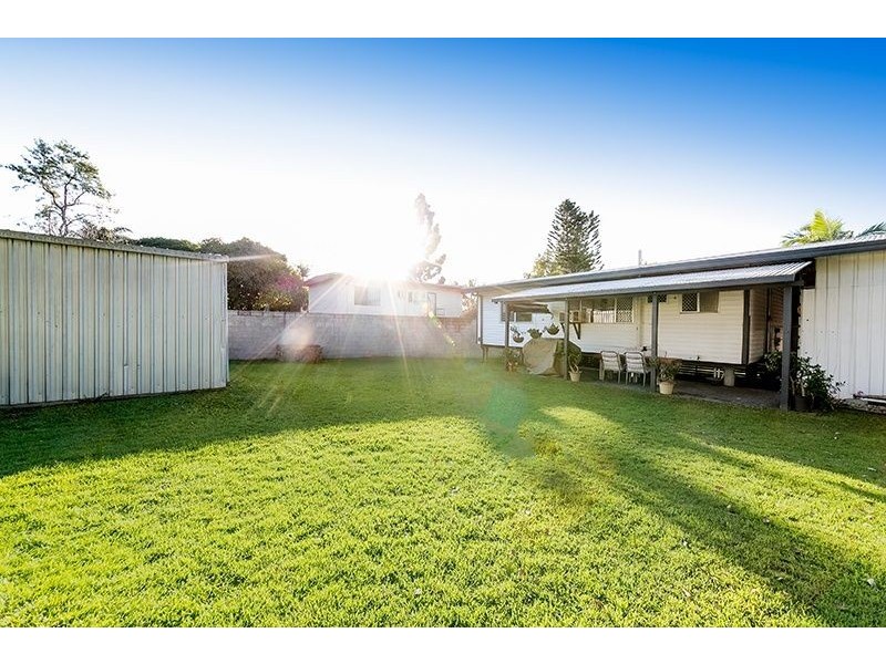 6 Sandra St, Kingston QLD 4114