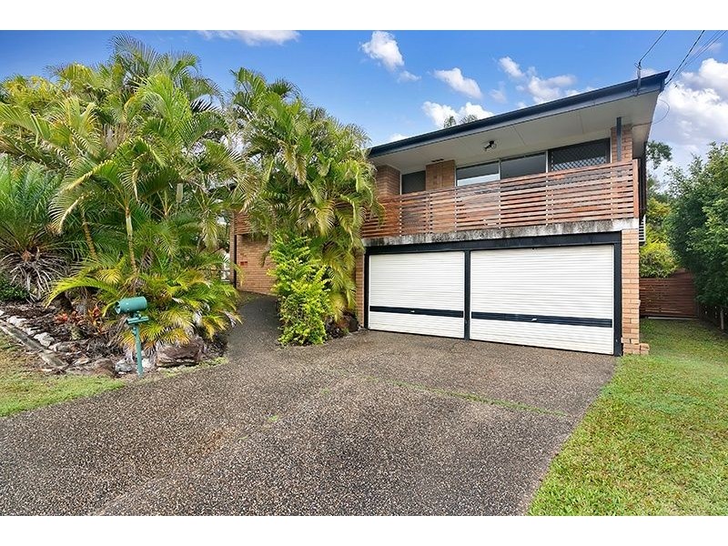 38 Dirkala St, Mansfield QLD 4122