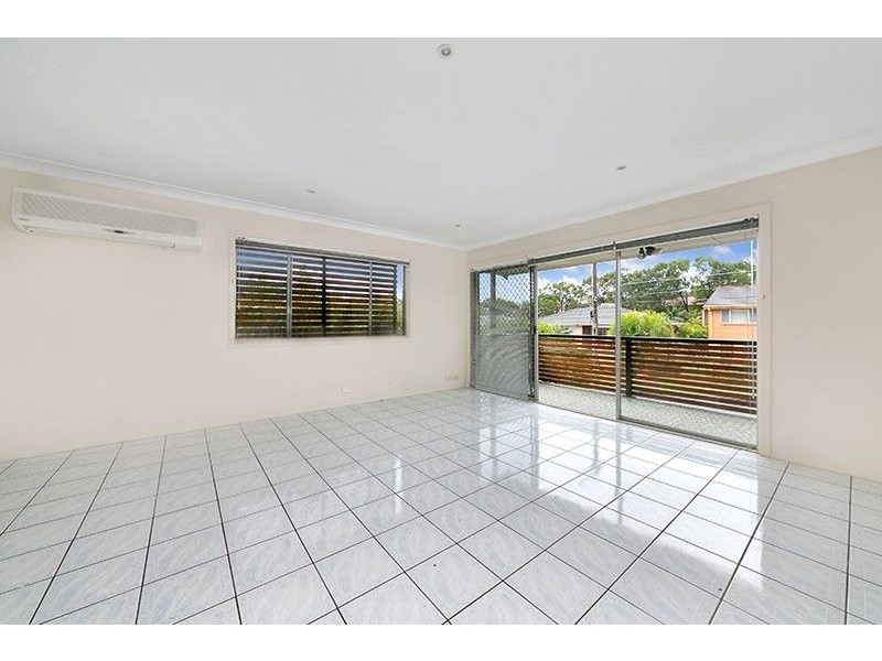 38 Dirkala St, Mansfield QLD 4122