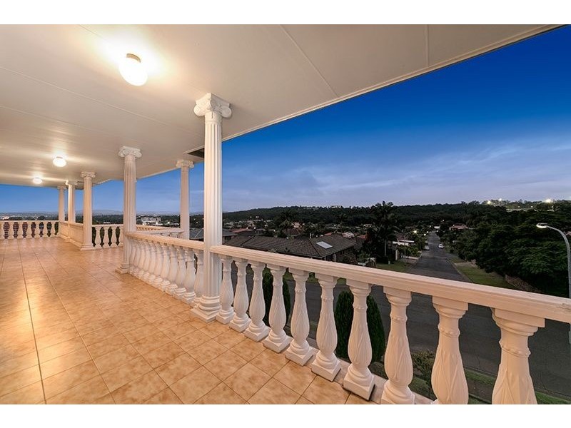 5 Faringdon Street, Robertson QLD 4109