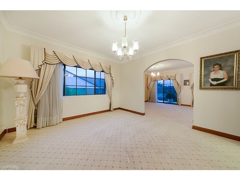 5 Faringdon Street, Robertson QLD 4109