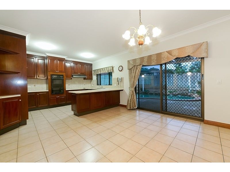 5 Faringdon Street, Robertson QLD 4109