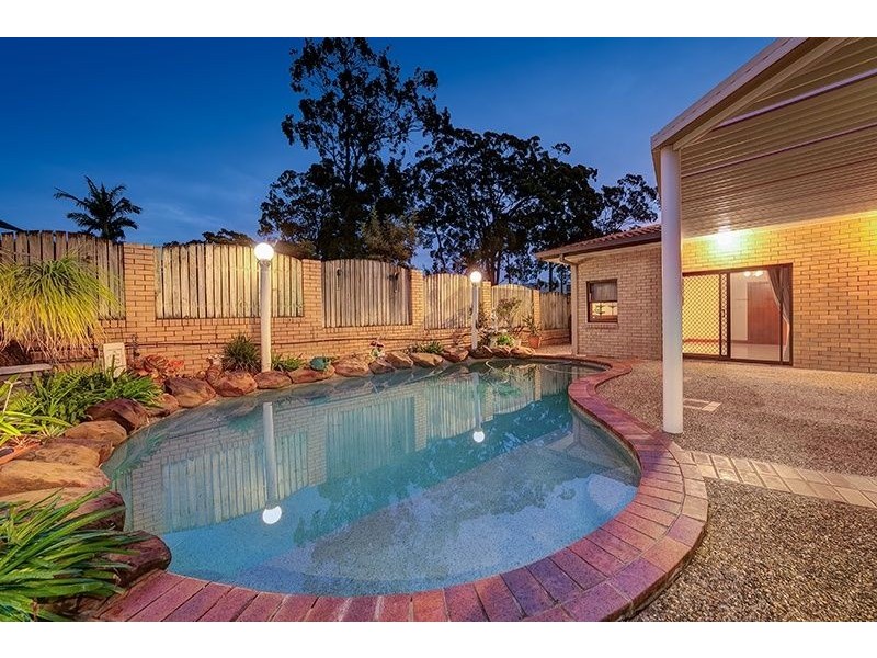 5 Faringdon Street, Robertson QLD 4109