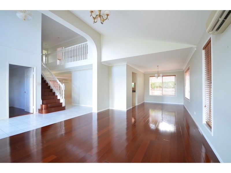 35 Piccadilly Place, Carindale QLD 4152