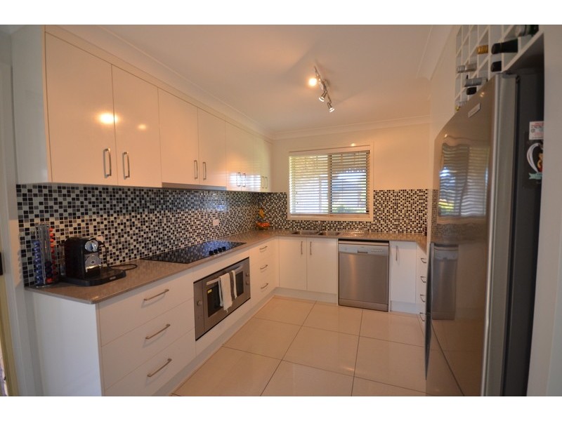 10 Cloverbrook Place, Carina QLD 4152